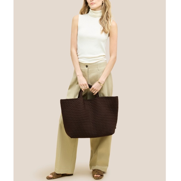 NEW NAGHEDI Handwoven St. Barths Large Tote Chocolate - Picture 3 of 6